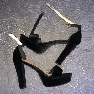 heals from “Q store”: worn 4 times